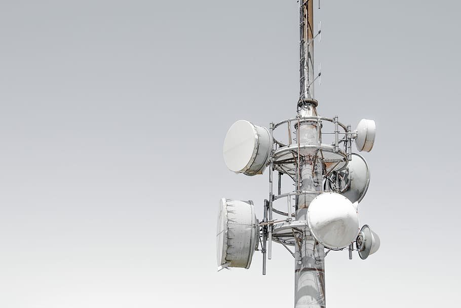 tower-satellite-satellite-dish-technology Motorola MTR3000 100 Watt UHF/VHF Analog Digital Repeater