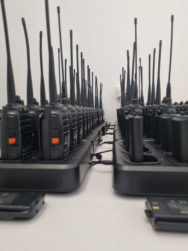 Hiring Service 1 لاسلكي , walkie talkie